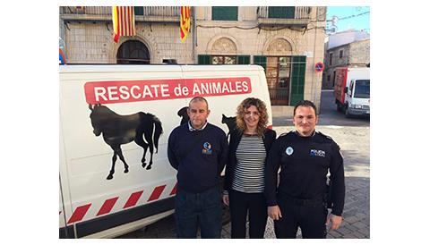 Natura Park i la Policia Local fan una campanya informativa destinada als propietaris de cans